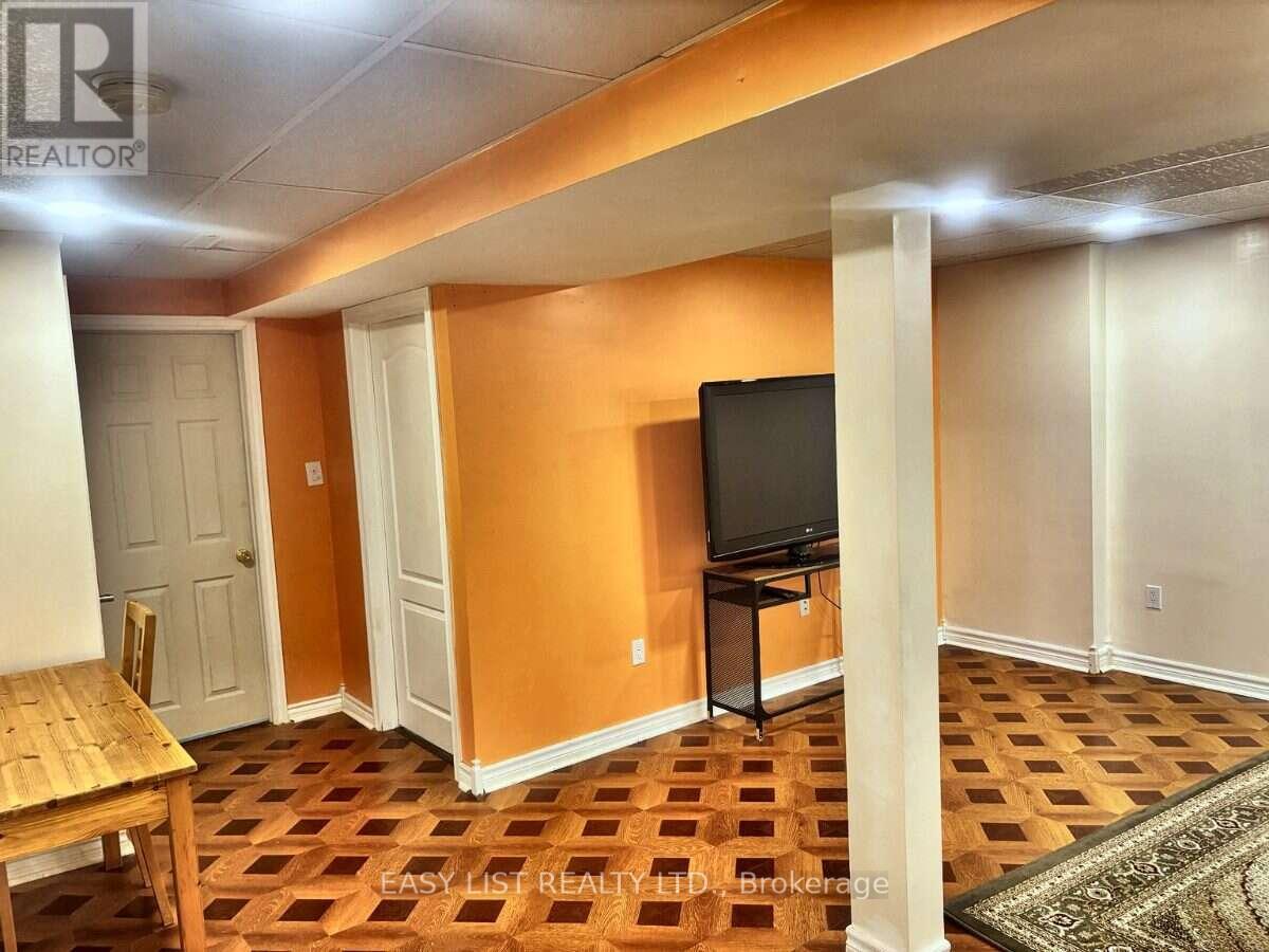31 Canyon Creek Avenue, Richmond Hill (Westbrook), Ontario  L4C 0E9 - Photo 6 - N14098052