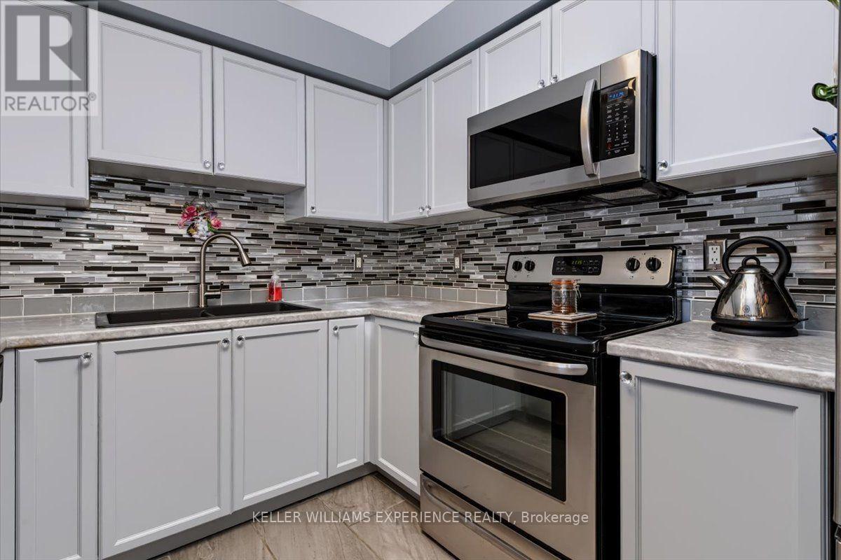 13 - 137 Sydenham Wells, Barrie, Ontario  L4M 0G7 - Photo 5 - S14098194