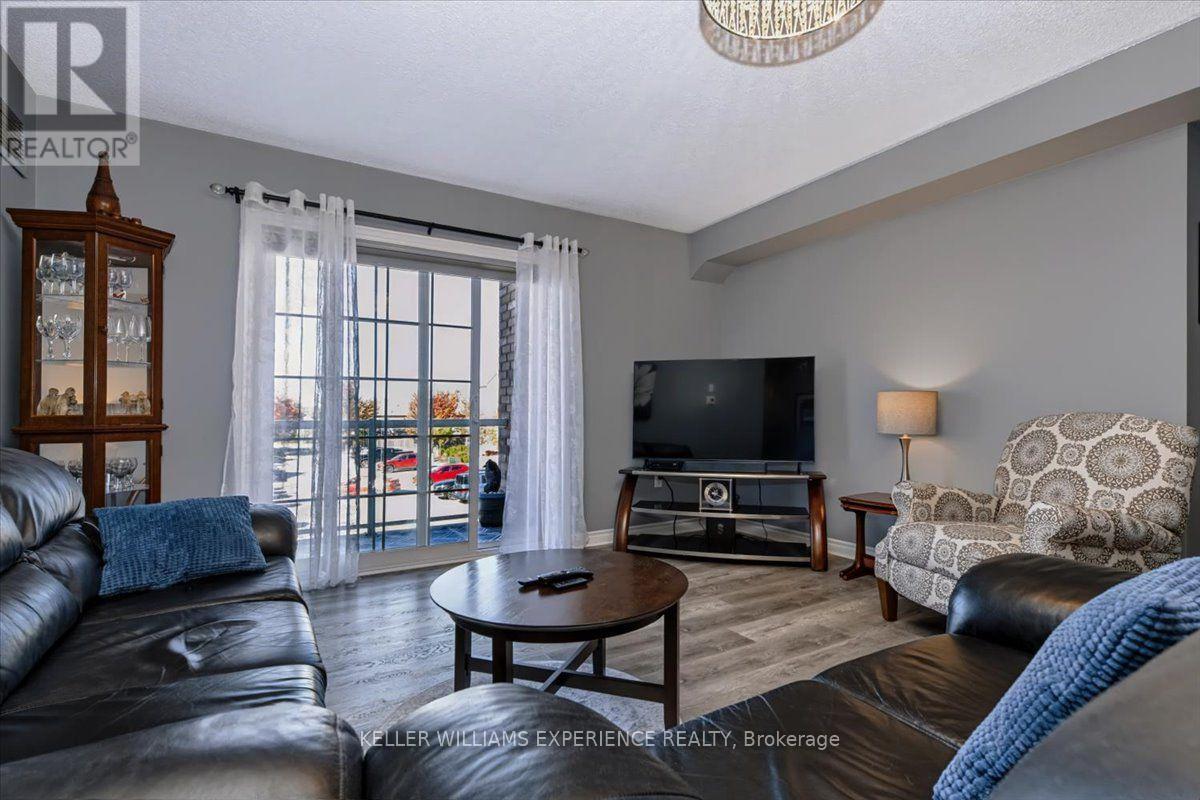13 - 137 Sydenham Wells, Barrie, Ontario  L4M 0G7 - Photo 8 - S14098194