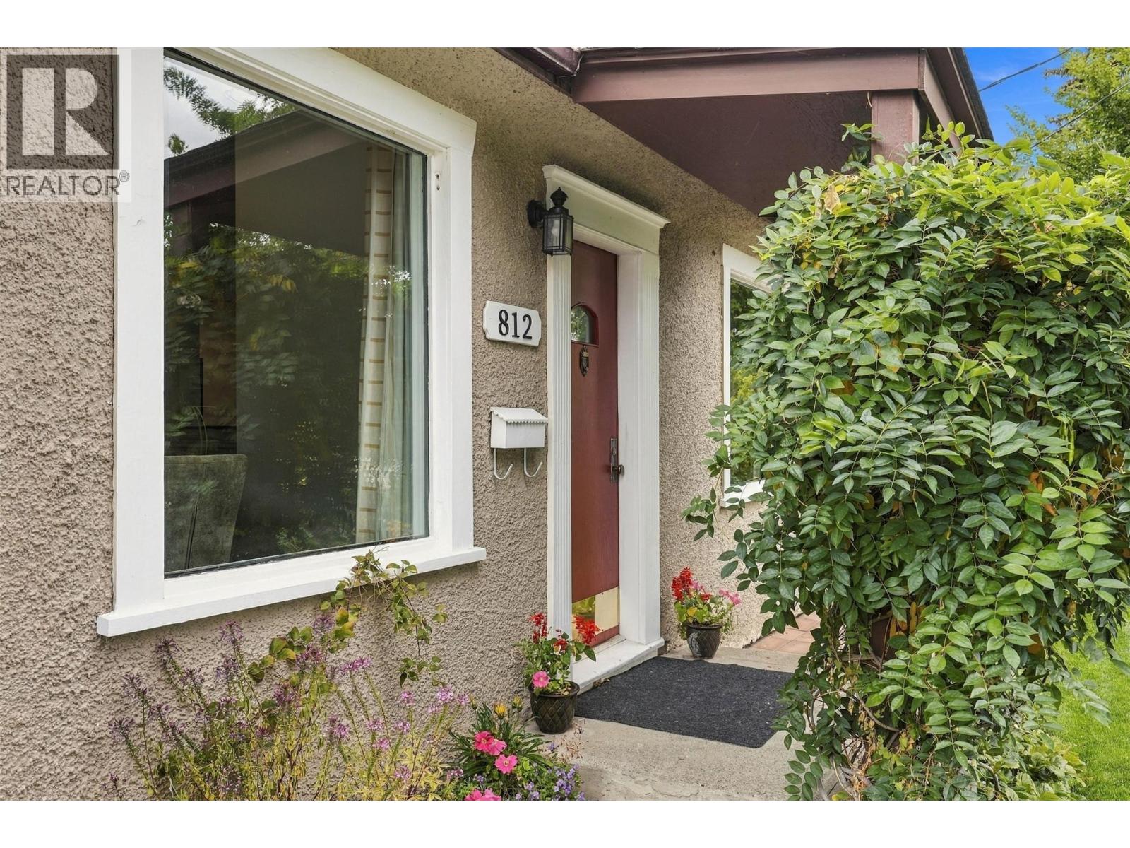 812 Columbia Street Kamloops British Columbia Canada V2C2V6 5