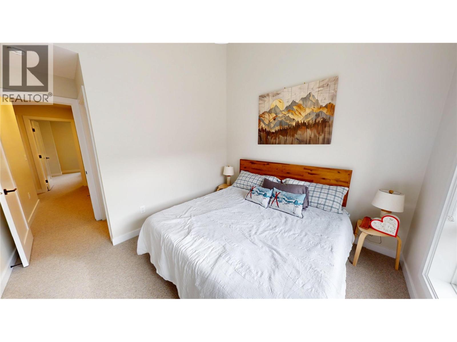 2116 Panorama Drive Unit# 203