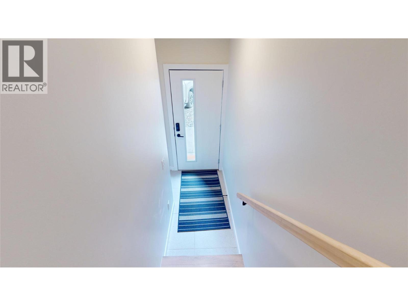 2116 Panorama Drive Unit# 203