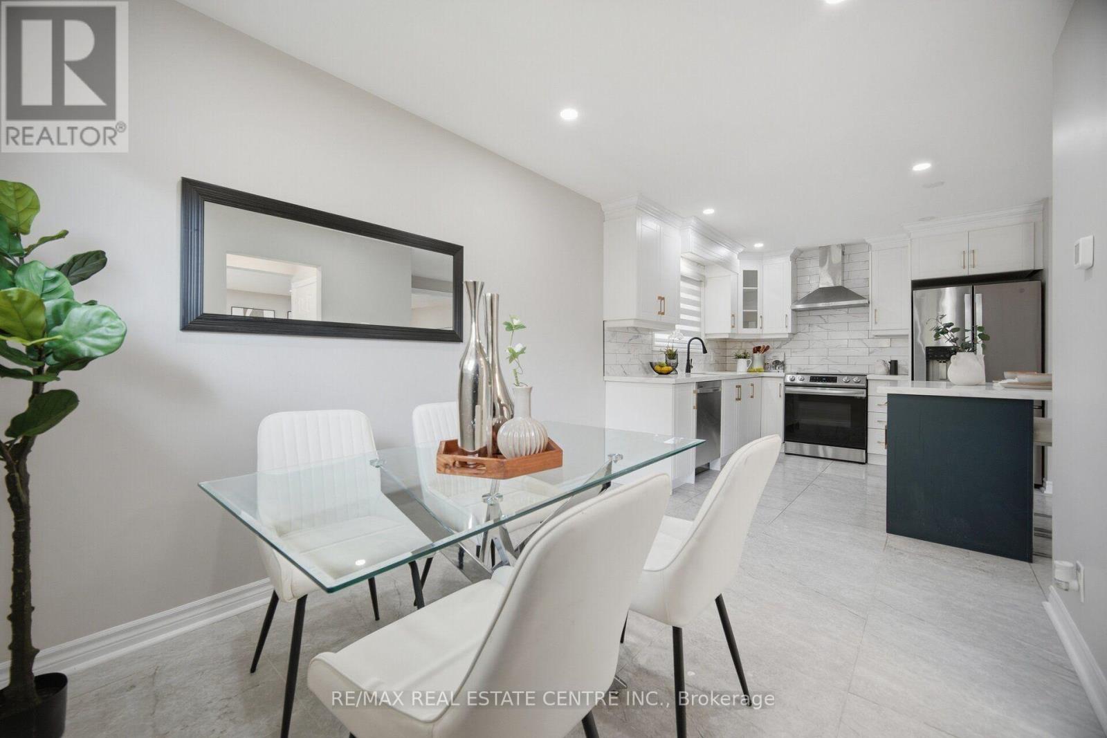 2134 Meadowbrook Road, Burlington, Ontario  L7P 2A7 - Photo 13 - W14097848