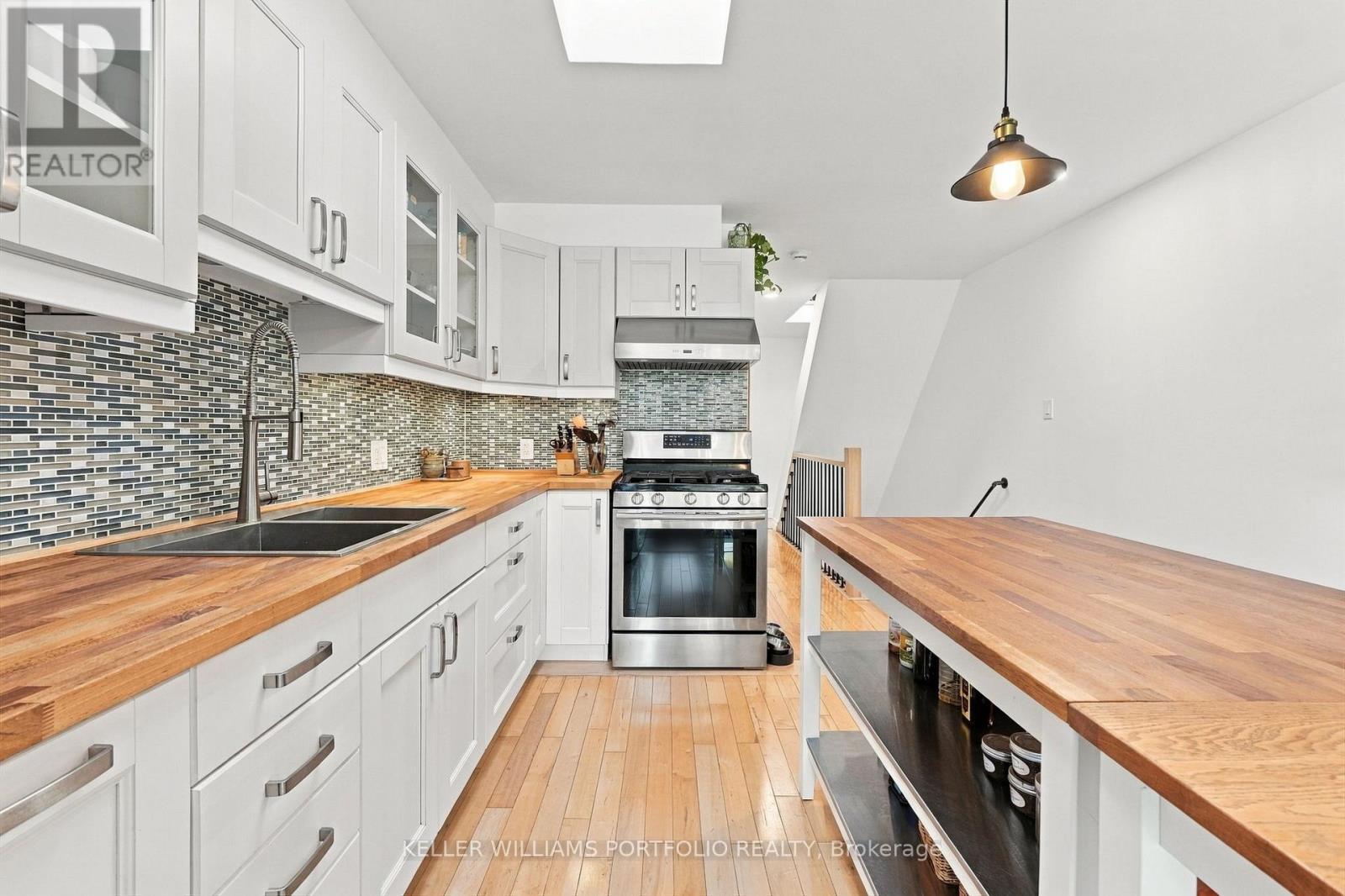 78 Osler Street, Toronto, Ontario  M6P 4A2 - Photo 16 - W14097874