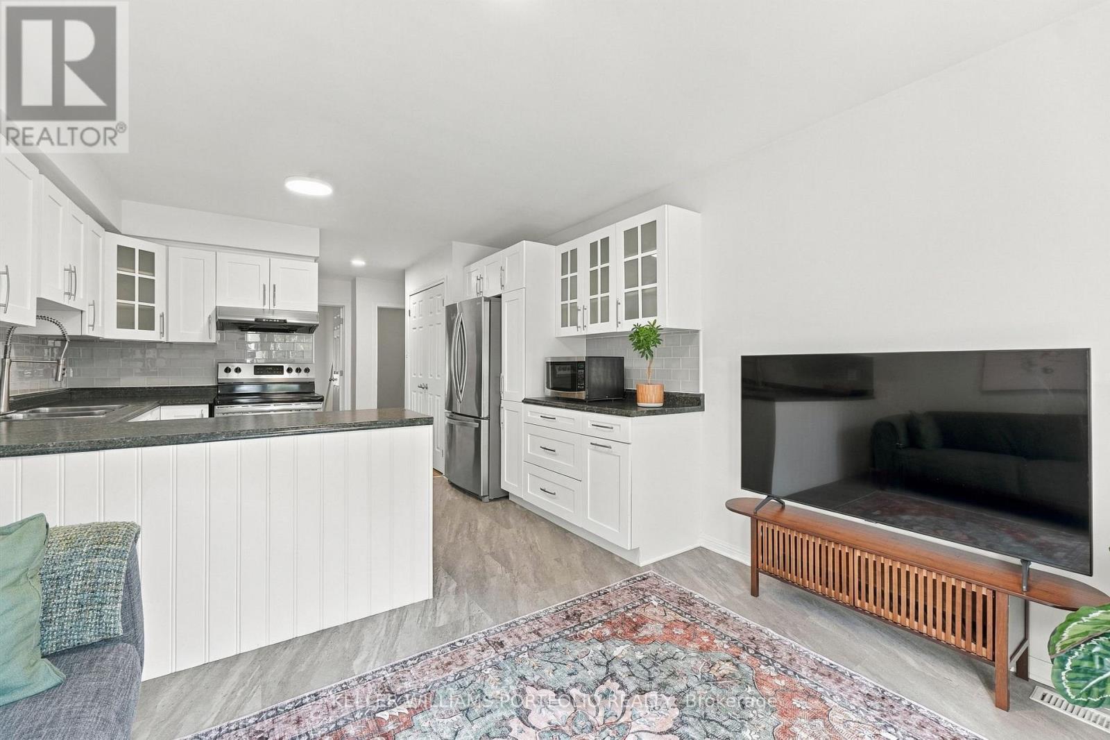78 Osler Street, Toronto, Ontario  M6P 4A2 - Photo 9 - W14097874