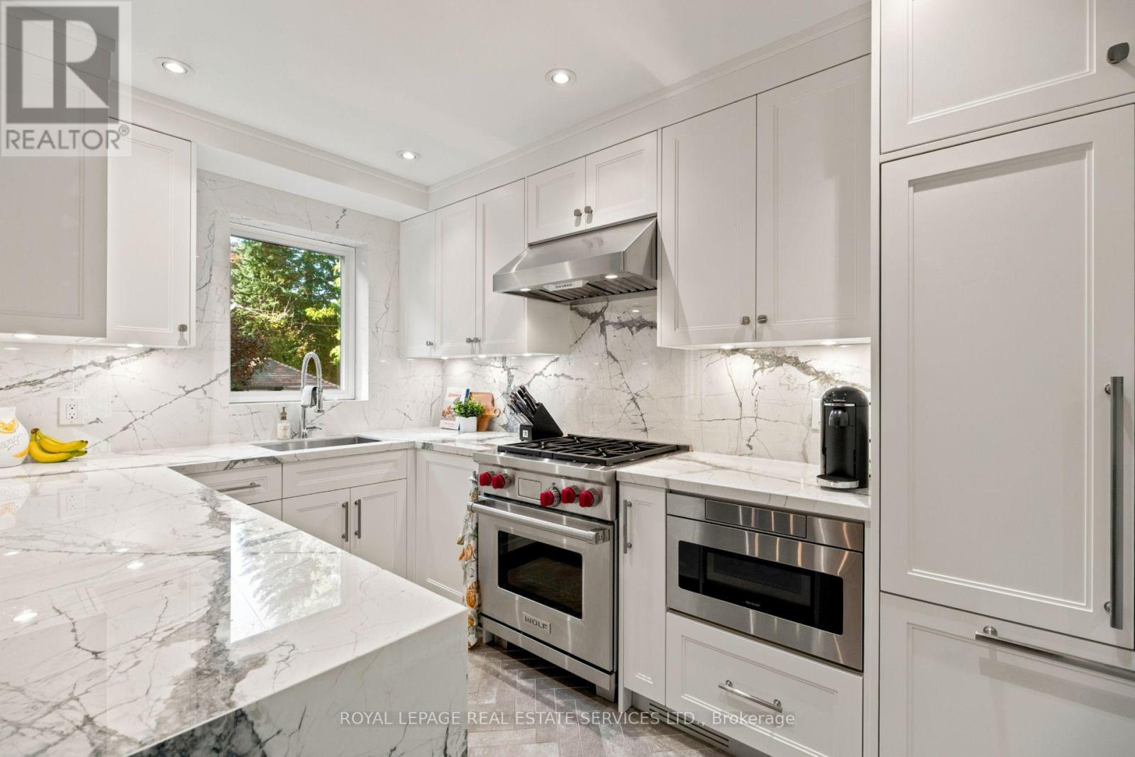 64 Cliveden Avenue, Toronto (Stonegate-Queensway), Ontario  M8Z 3N1 - Photo 12 - W14097882