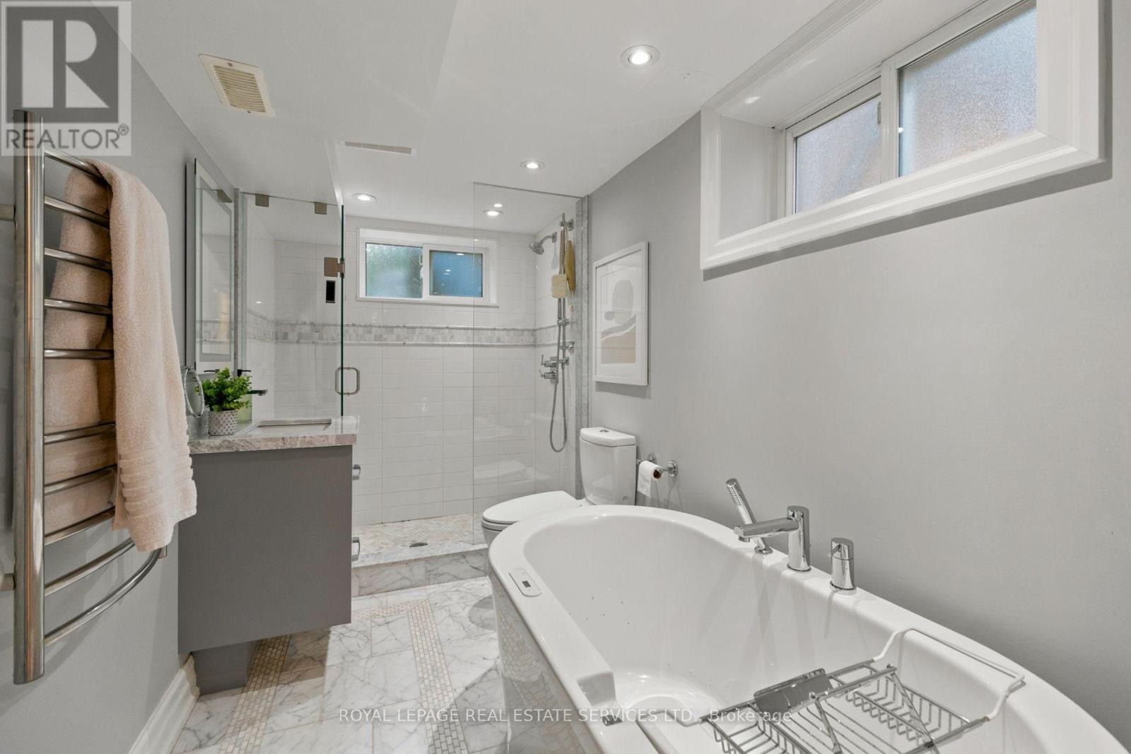 64 Cliveden Avenue, Toronto (Stonegate-Queensway), Ontario  M8Z 3N1 - Photo 29 - W14097882