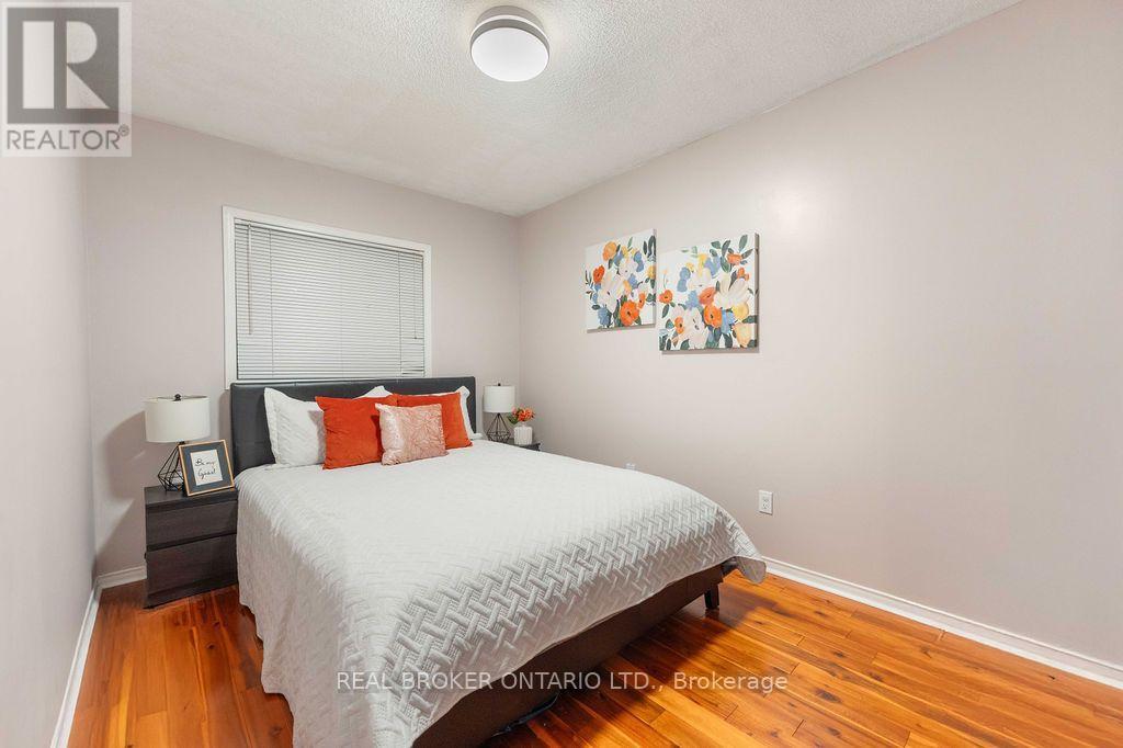 3341 Bobwhite Mews, Mississauga, Ontario  L5N 6E8 - Photo 10 - W14097918