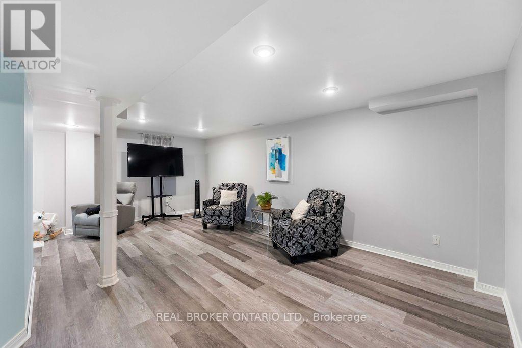 3341 Bobwhite Mews, Mississauga, Ontario  L5N 6E8 - Photo 18 - W14097918