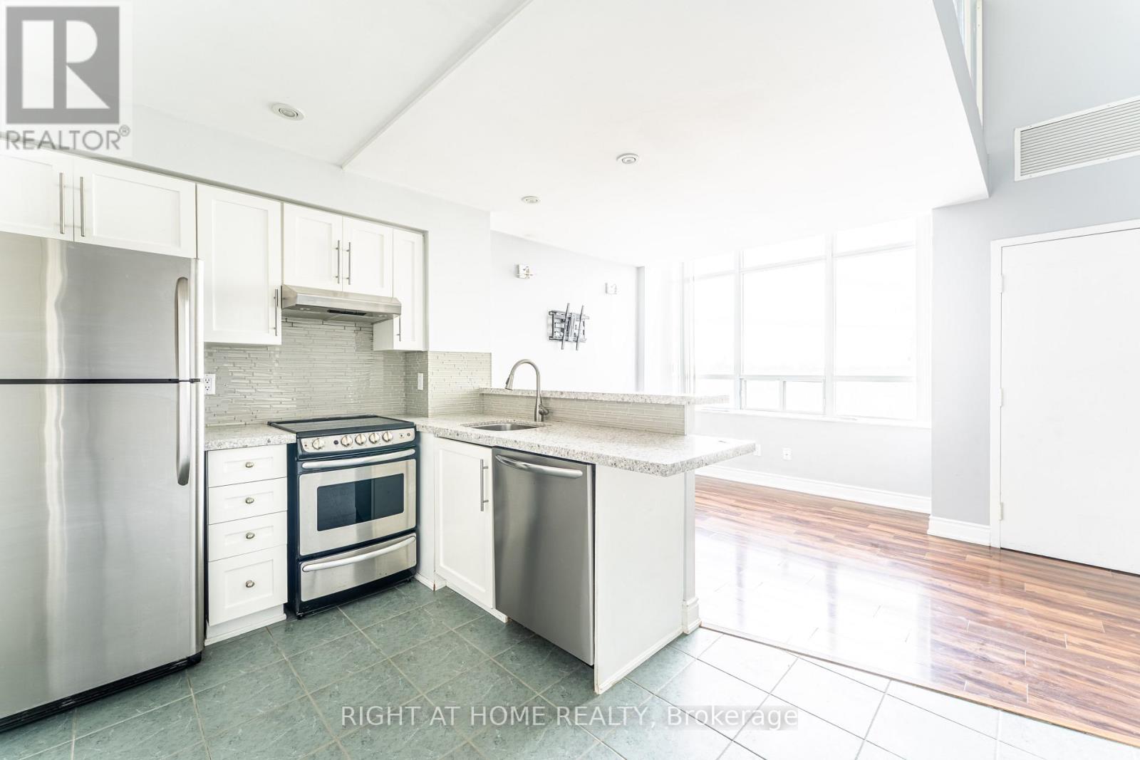 426 - 300 Manitoba Street, Toronto (Mimico), Ontario  M8Y 4G6 - Photo 23 - W14097972