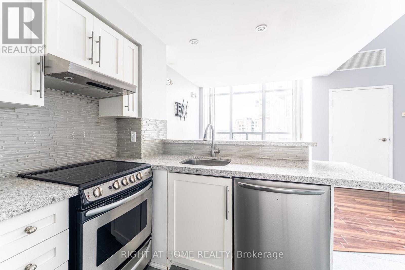 426 - 300 Manitoba Street, Toronto (Mimico), Ontario  M8Y 4G6 - Photo 25 - W14097972