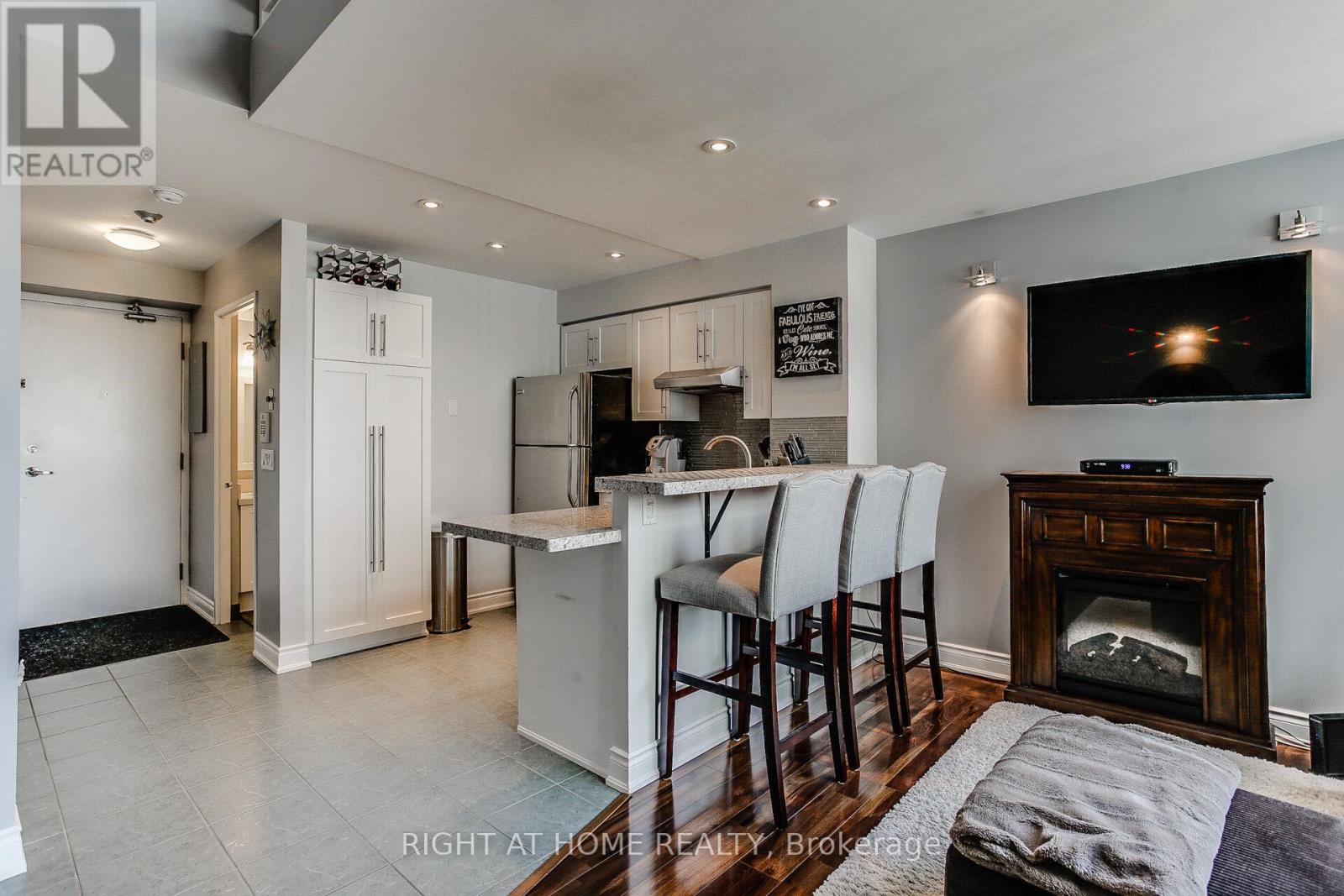 426 - 300 Manitoba Street, Toronto (Mimico), Ontario  M8Y 4G6 - Photo 3 - W14097972