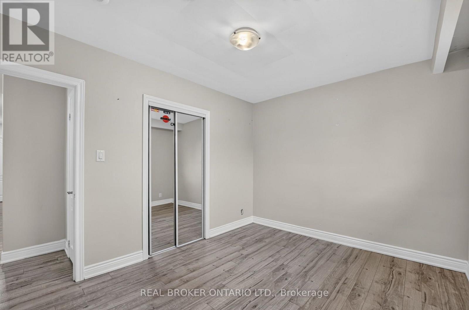 27 Vange Crescent, Toronto (Mount Olive-Silverstone-Jamestown), Ontario  M9V 3N6 - Photo 17 - W14098006