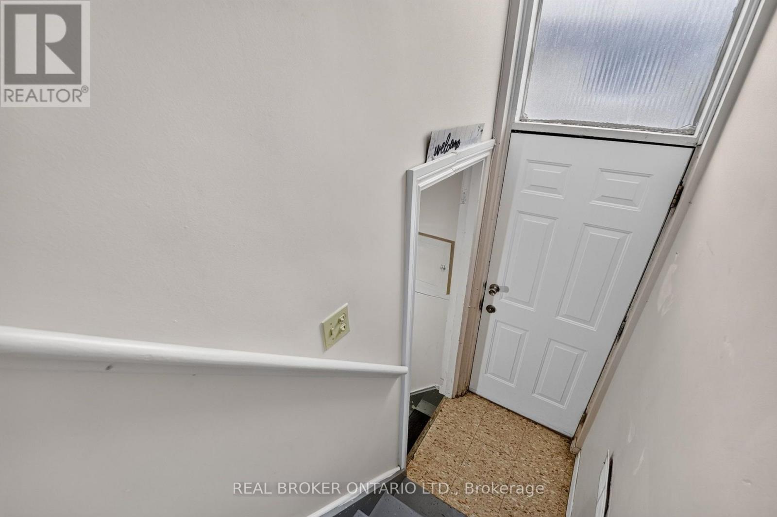 27 Vange Crescent, Toronto (Mount Olive-Silverstone-Jamestown), Ontario  M9V 3N6 - Photo 22 - W14098006