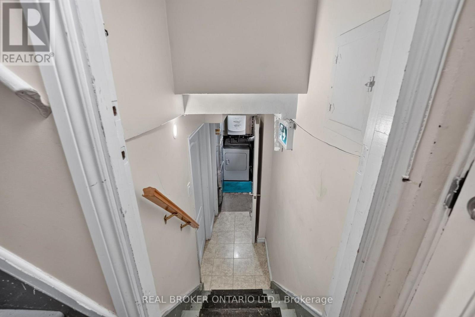 27 Vange Crescent, Toronto (Mount Olive-Silverstone-Jamestown), Ontario  M9V 3N6 - Photo 23 - W14098006