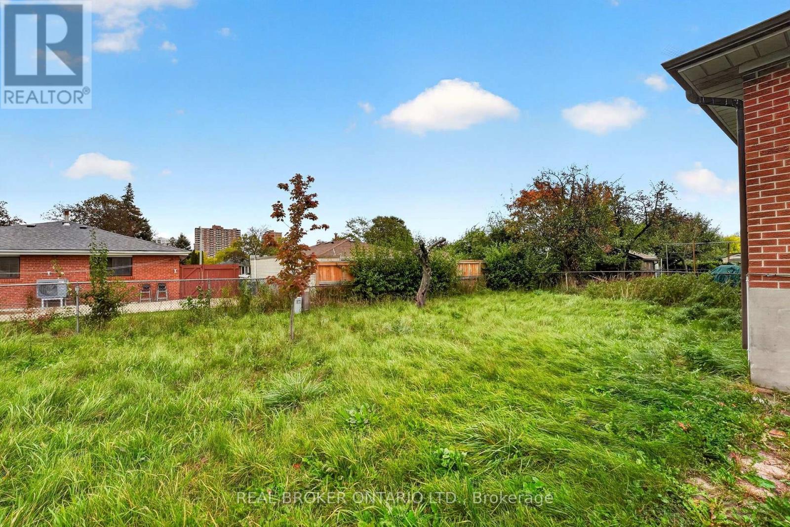 27 Vange Crescent, Toronto (Mount Olive-Silverstone-Jamestown), Ontario  M9V 3N6 - Photo 44 - W14098006