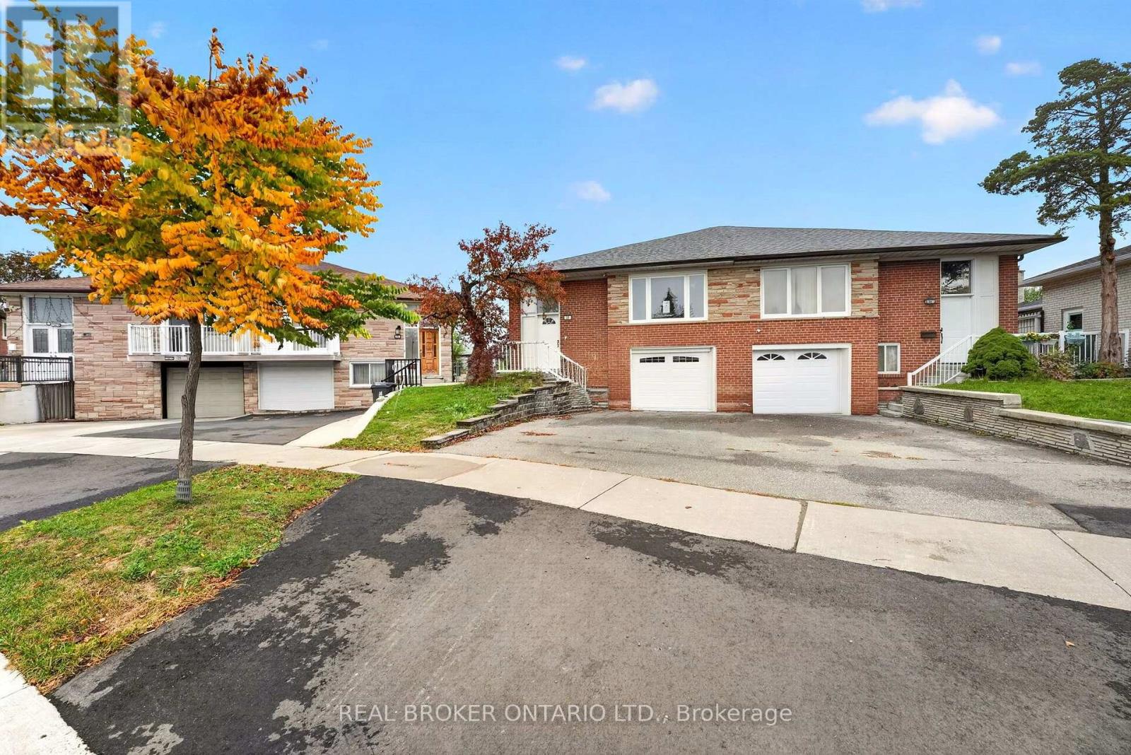 27 Vange Crescent, Toronto (Mount Olive-Silverstone-Jamestown), Ontario  M9V 3N6 - Photo 50 - W14098006