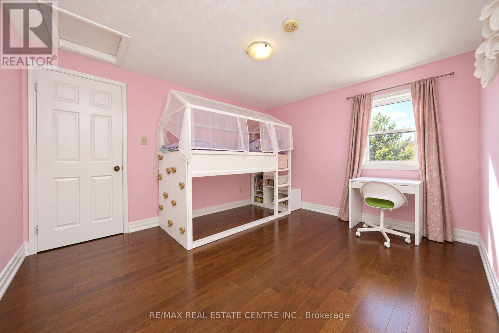 32 Mckinnon Avenue, Halton Hills (Georgetown), Ontario  L7G 5H5 - Photo 25 - W14098074