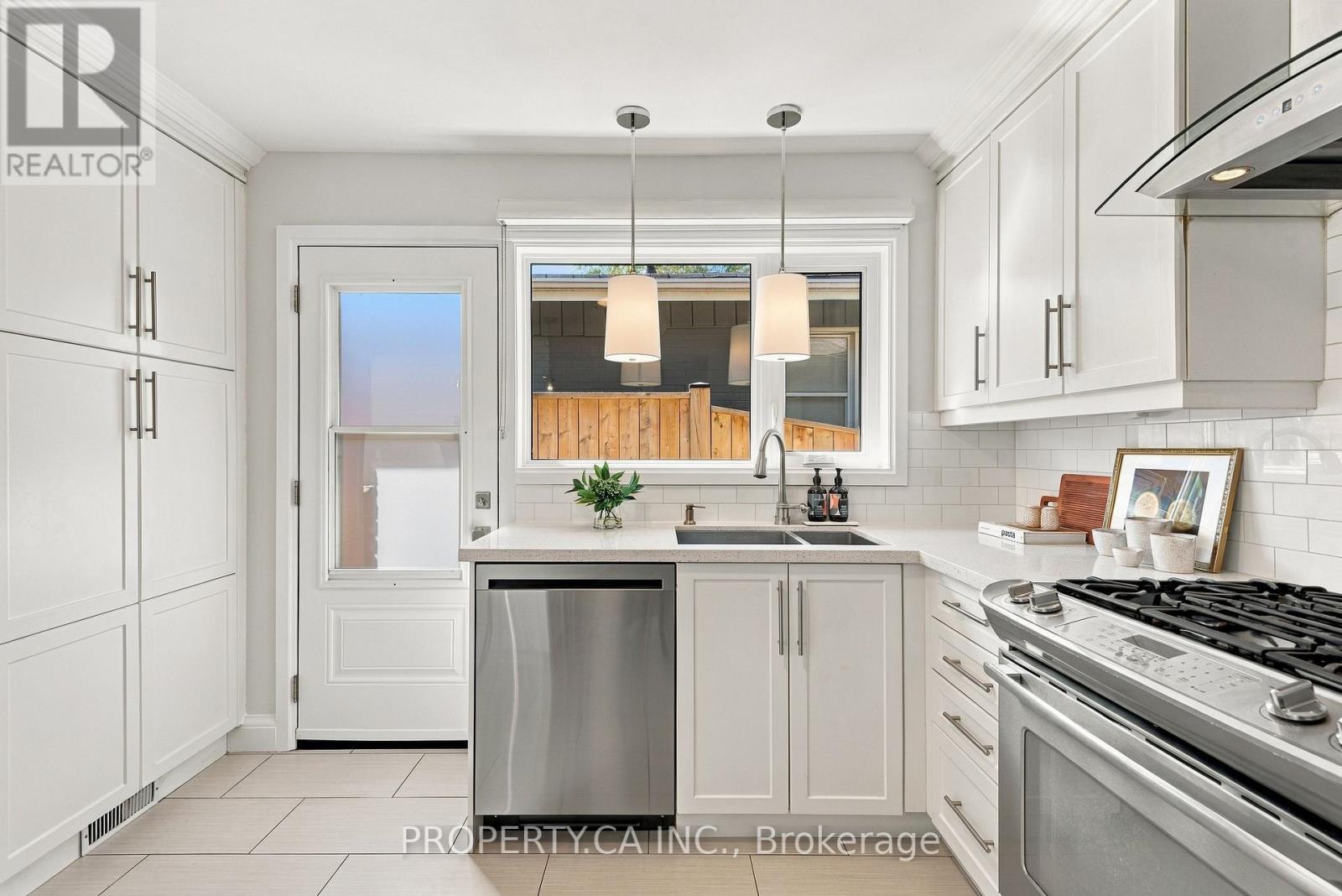 67 Rossburn Drive, Toronto, Ontario  M9C 2P9 - Photo 22 - W14098186