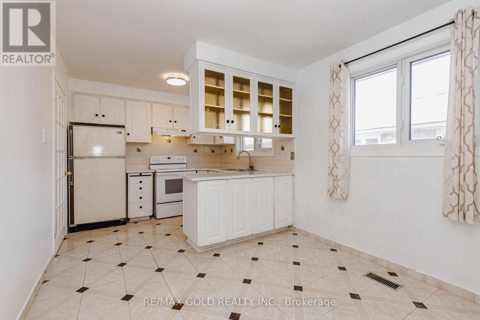 38 Achill Crescent, Mississauga, Ontario  L5B 1L1 - Photo 38 - W13859754