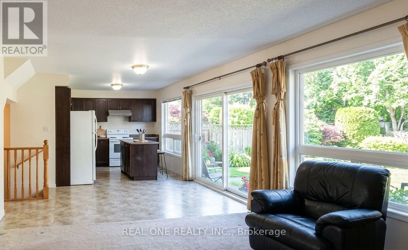 209 Blackburn Drive, Brantford, Ontario  N3T 0A5 - Photo 6 - X14097880