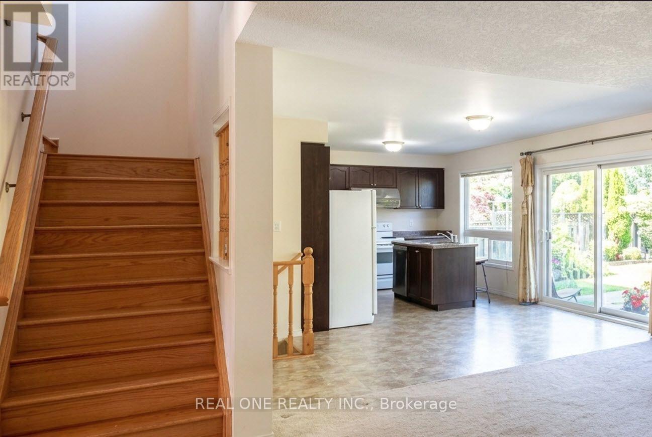 209 Blackburn Drive, Brantford, Ontario  N3T 0A5 - Photo 7 - X14097880