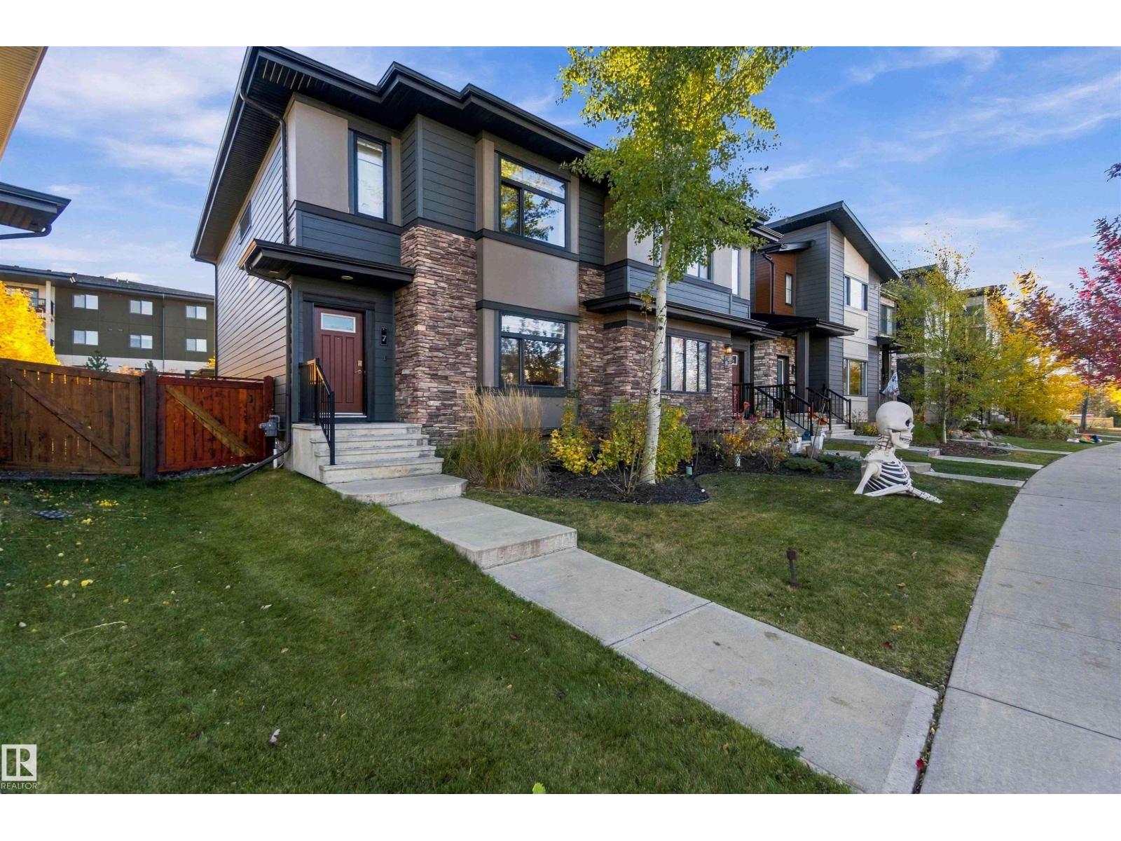 7 Amesbury Wd, Sherwood Park, Alberta  T8B 0B3 - Photo 2 - E4513408