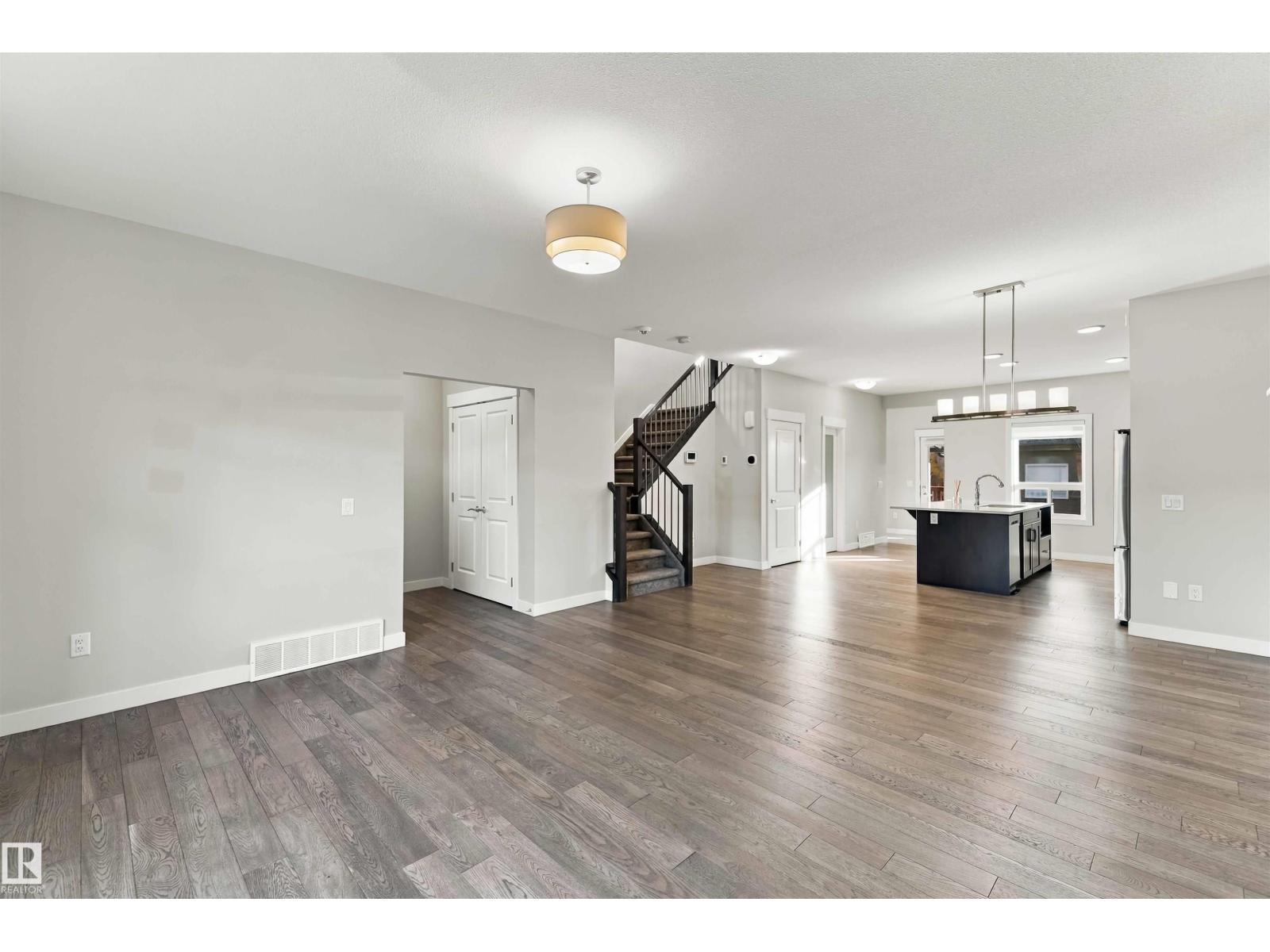 7 Amesbury Wd, Sherwood Park, Alberta  T8B 0B3 - Photo 9 - E4513408