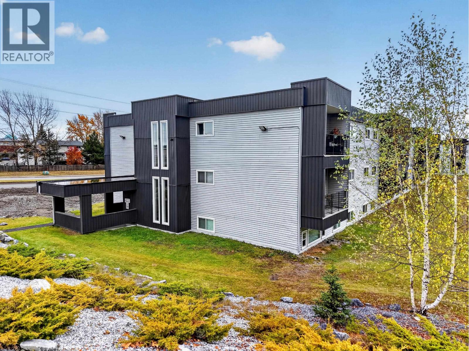 301 3777 Massey Drive, Prince George, British Columbia  V2N 4J6 - Photo 2 - R3176894