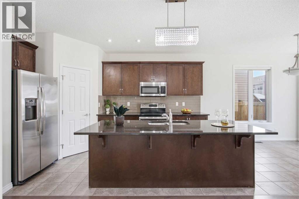 111 Windbrook Manor Sw, Airdrie, Alberta  T4B 3X2 - Photo 7 - A2342831