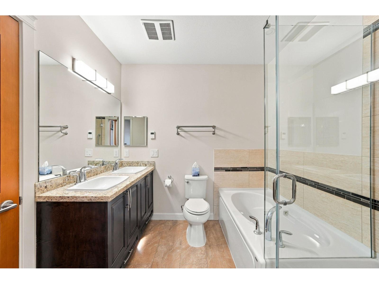235 8067 207 Street, Langley, British Columbia  V2Y 0P1 - Photo 11 - R3176135