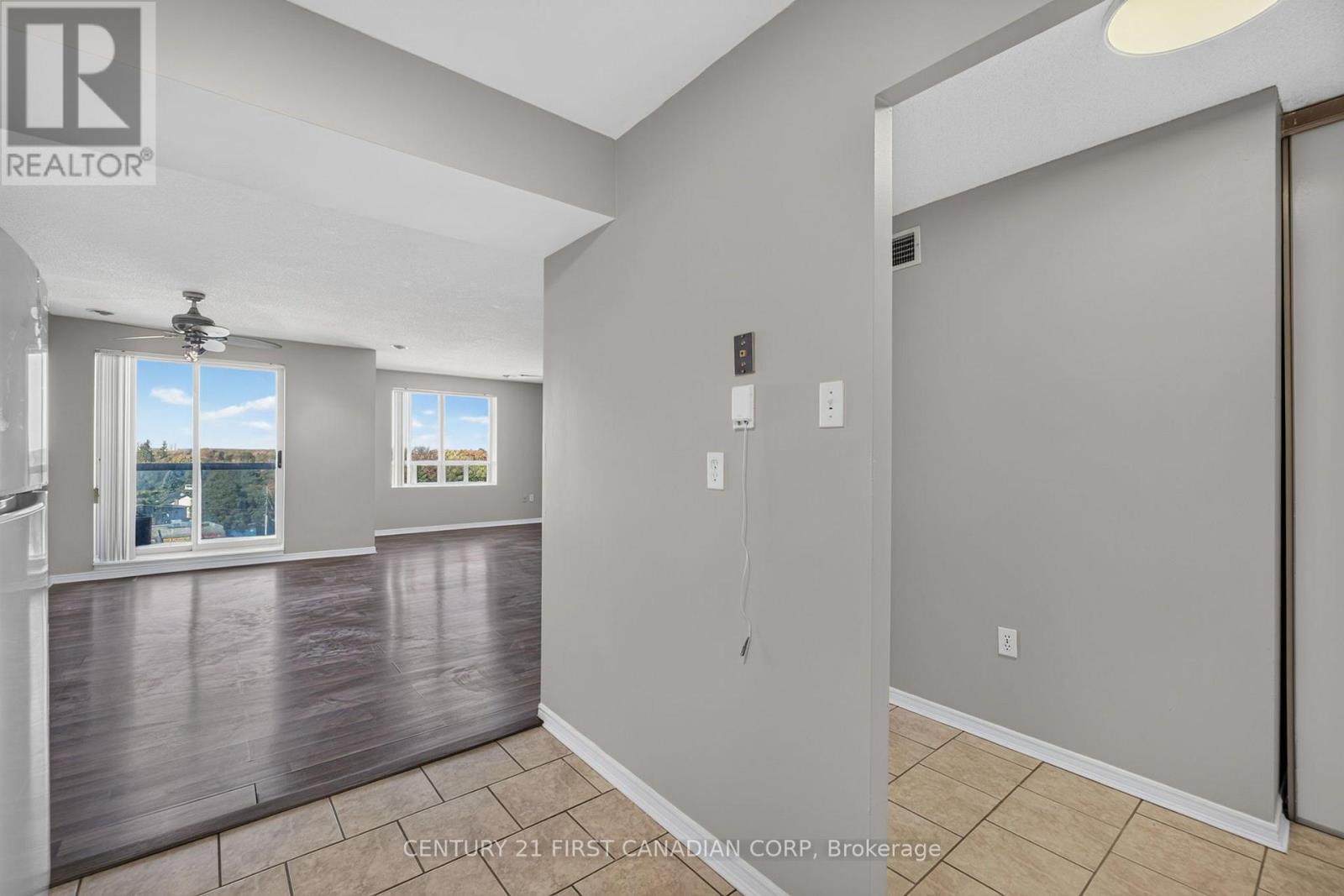 1005 - 30 Chapman Court, London North (North I), Ontario  N6G 4Y4 - Photo 12 - X14098304