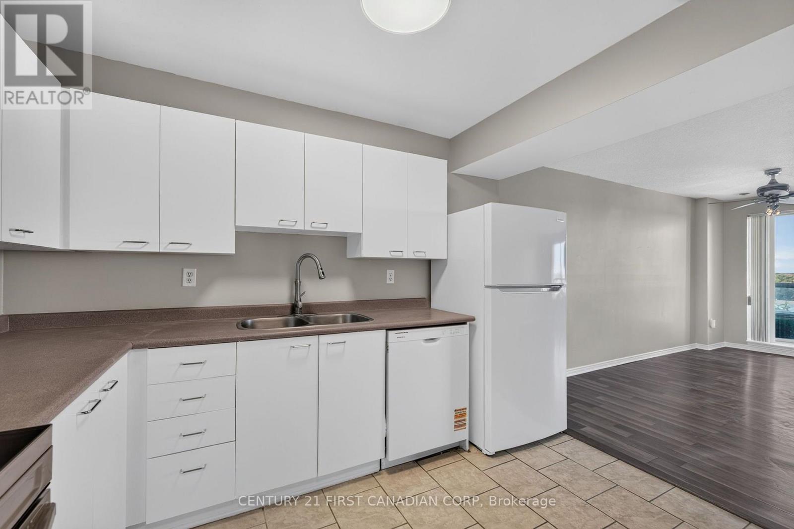 1005 - 30 Chapman Court, London North (North I), Ontario  N6G 4Y4 - Photo 17 - X14098304