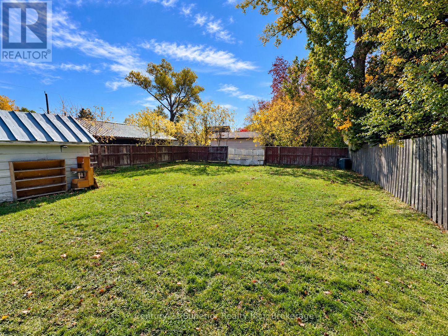 609 Van Norman Street, Thunder Bay, Ontario  P7A 4G3 - Photo 40 - X14098210
