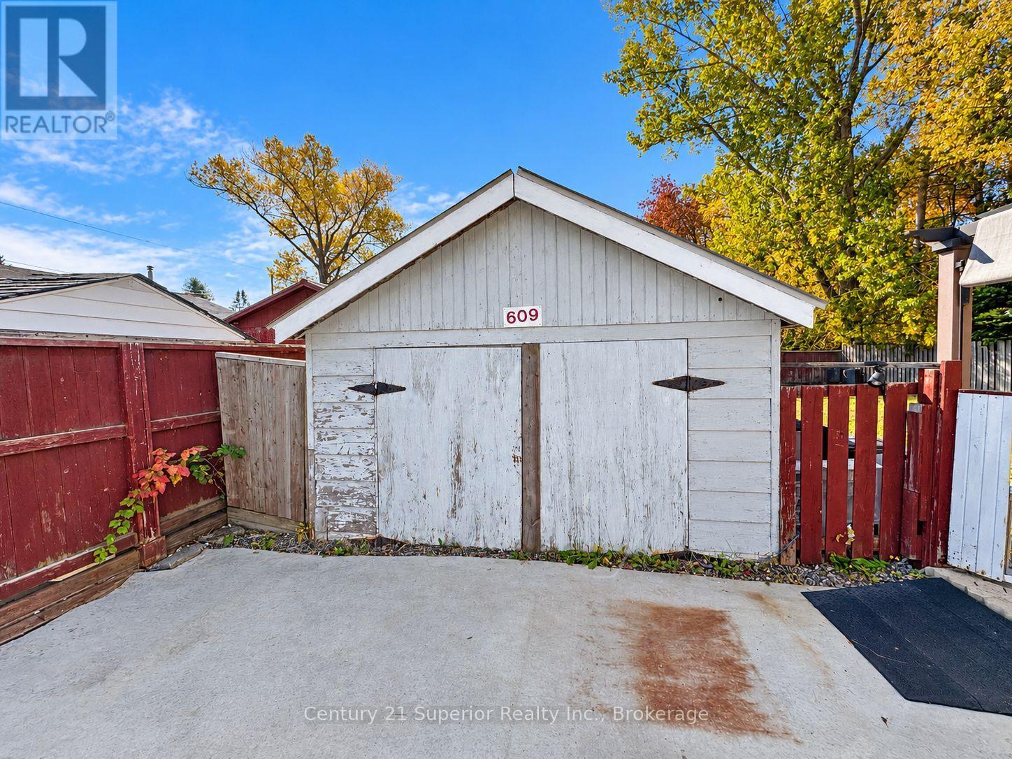 609 Van Norman Street, Thunder Bay, Ontario  P7A 4G3 - Photo 41 - X14098210