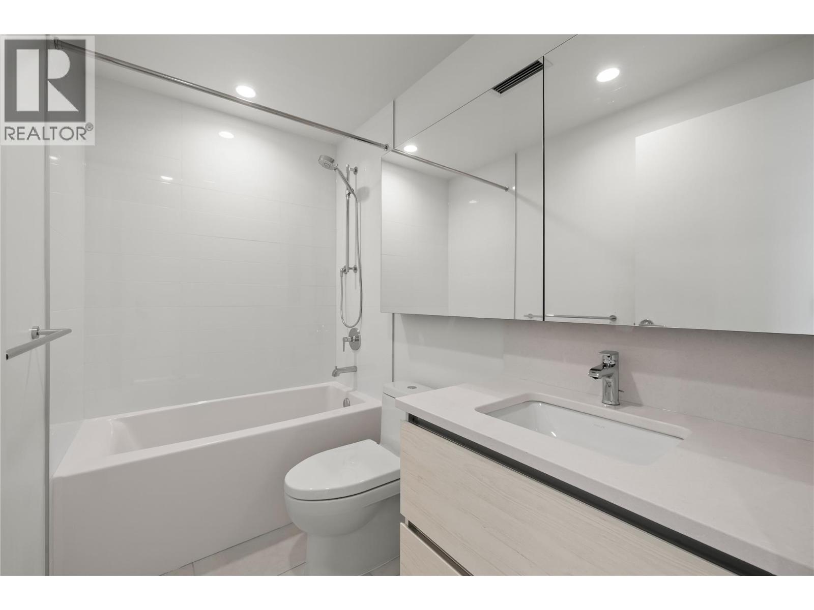 238 Leon Avenue Unit# 1704, Kelowna, British Columbia  V1Y 6H9 - Photo 23 - 10403497