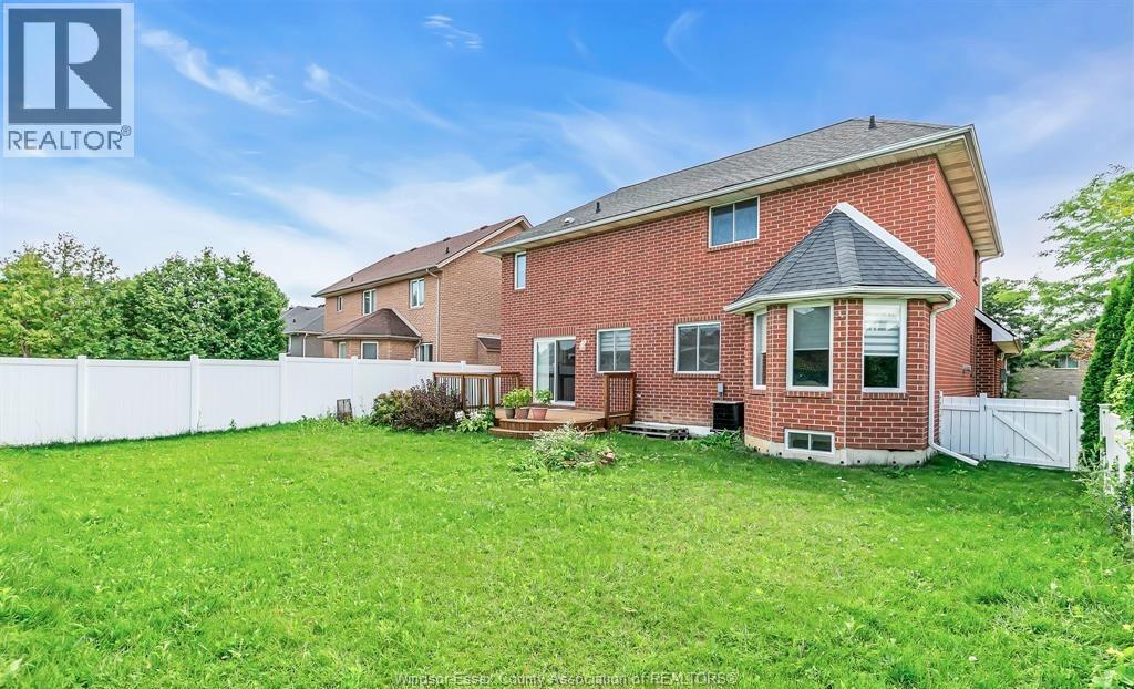 898 Hacienda Court, Windsor, Ontario  N9G 2T1 - Photo 33 - 26023967