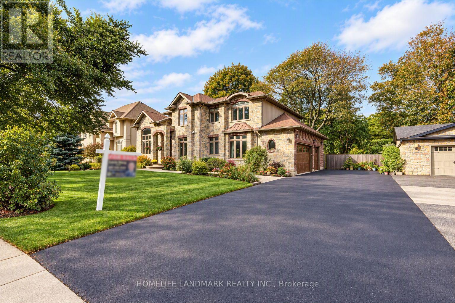 668 GARTH STREET Hamilton (Westcliffe) Ontario Canada L9C4K2 4