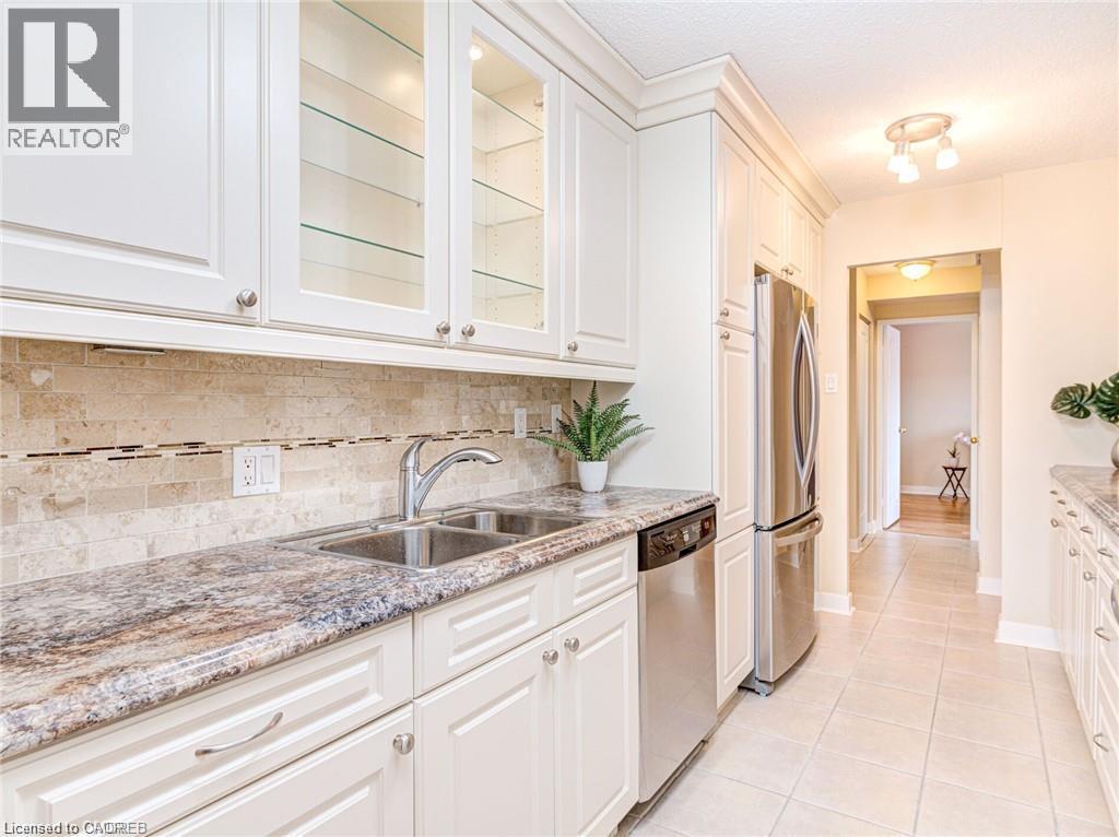 2055 Upper Middle Road Unit# 302, Burlington, Ontario  L7P 3P4 - Photo 4 - 40872442