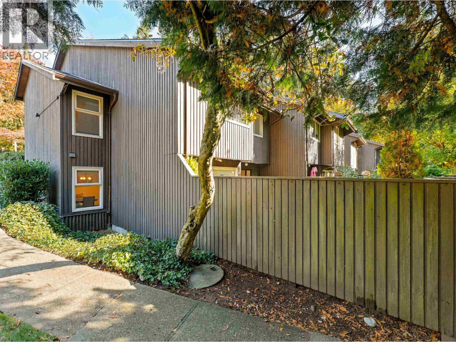 2026 Purcell Way, North Vancouver, British Columbia  V7J 3K3 - Photo 26 - R3176588