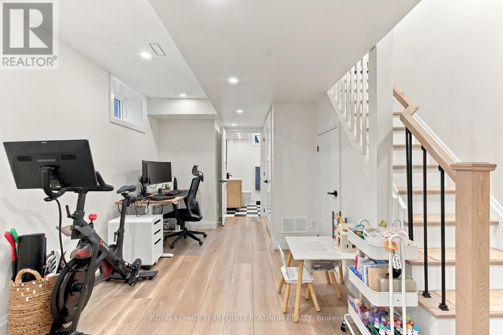 493 Mortimer Avenue, Toronto, Ontario  M4J 2G6 - Photo 20 - E14098312