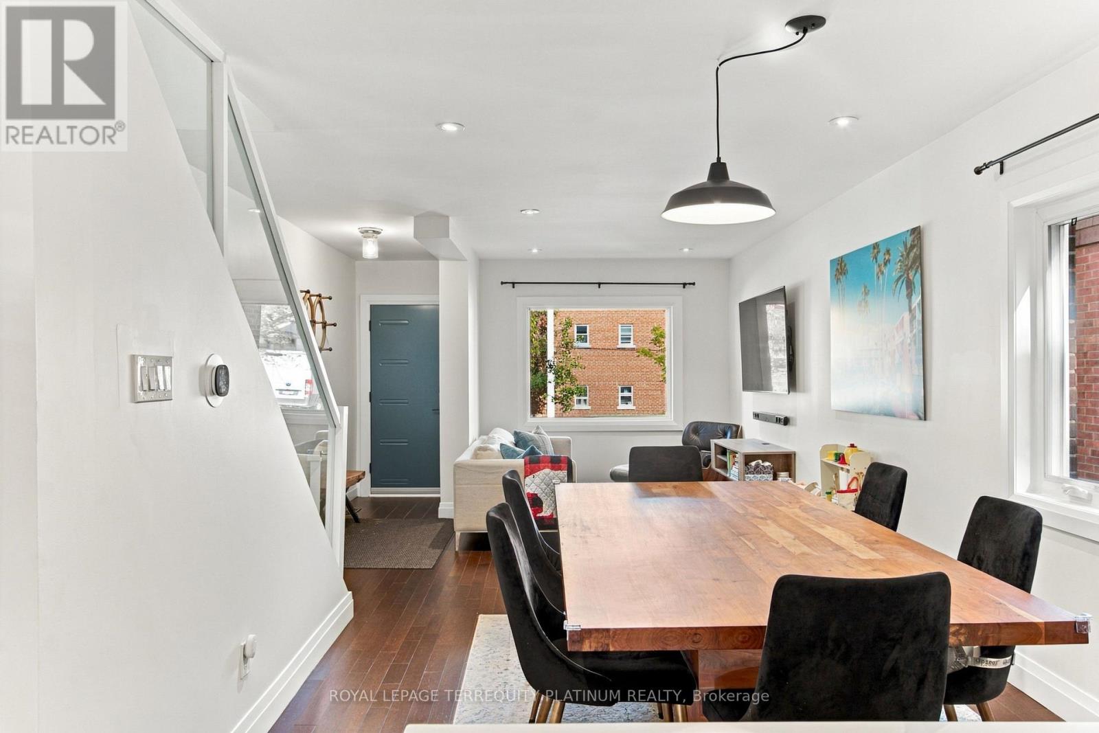 493 Mortimer Avenue, Toronto, Ontario  M4J 2G6 - Photo 7 - E14098312