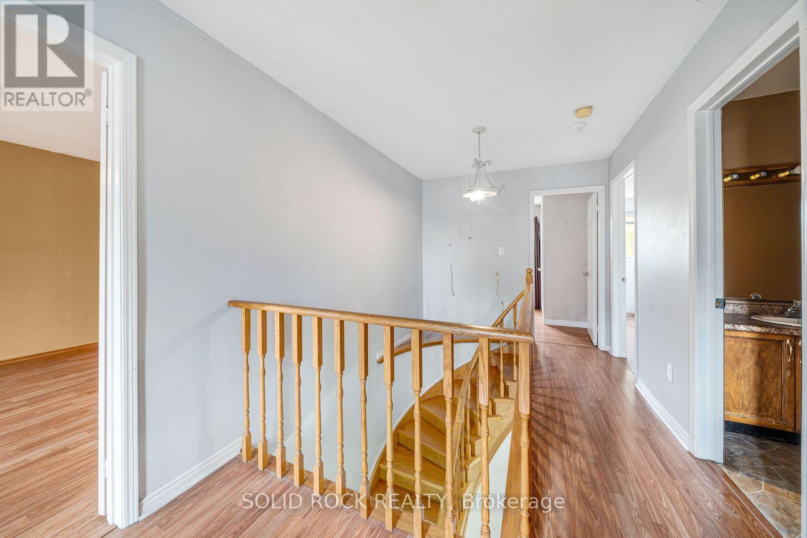 2394 Strathmore Crescent, Pickering, Ontario  L1X 2H7 - Photo 15 - E14098318