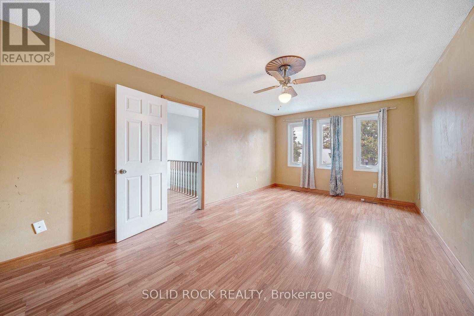 2394 Strathmore Crescent, Pickering, Ontario  L1X 2H7 - Photo 18 - E14098318