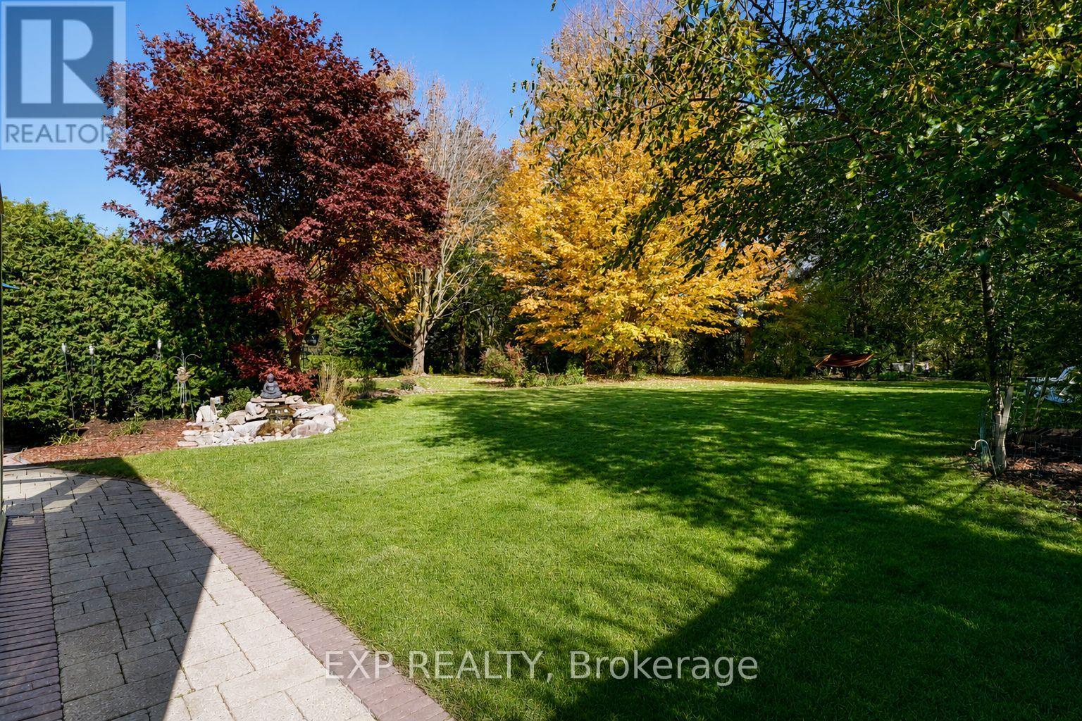 74 Henderson Drive, Whitby, Ontario  L1N 7Y8 - Photo 3 - E14098348
