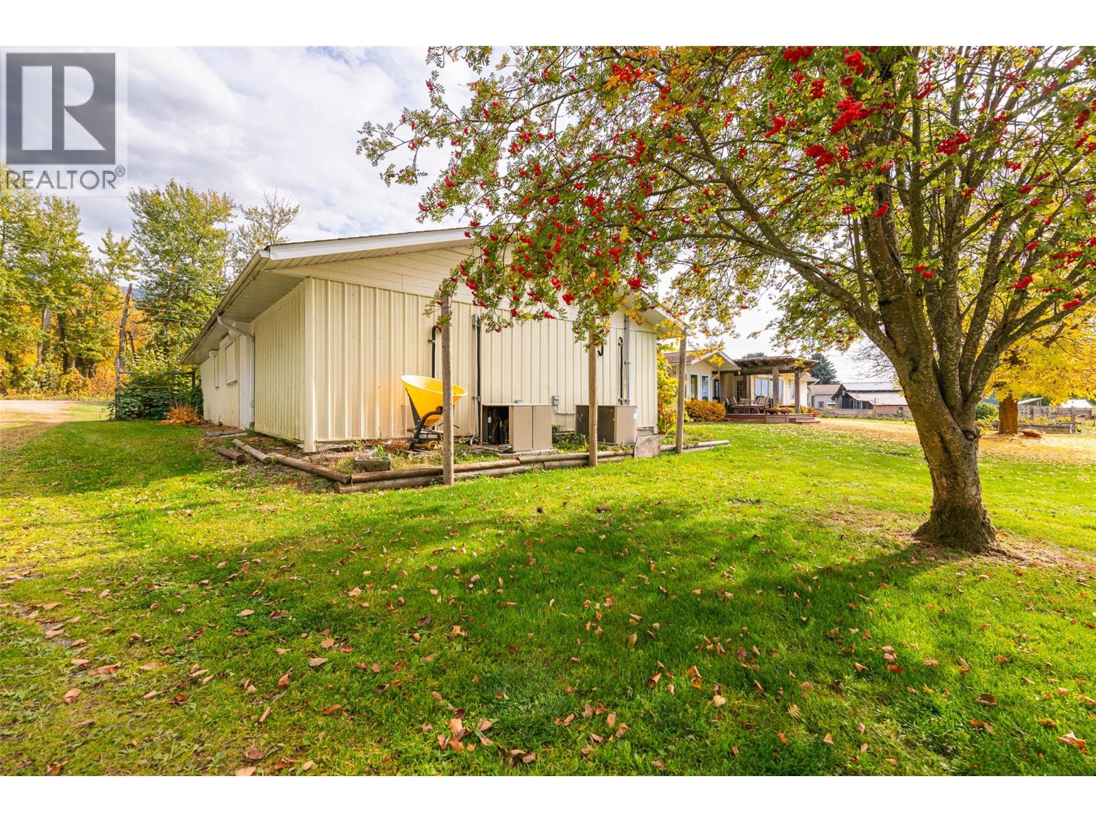 1331 Channel Road, Wynndel, British Columbia  V0B 2N1 - Photo 7 - 10403855