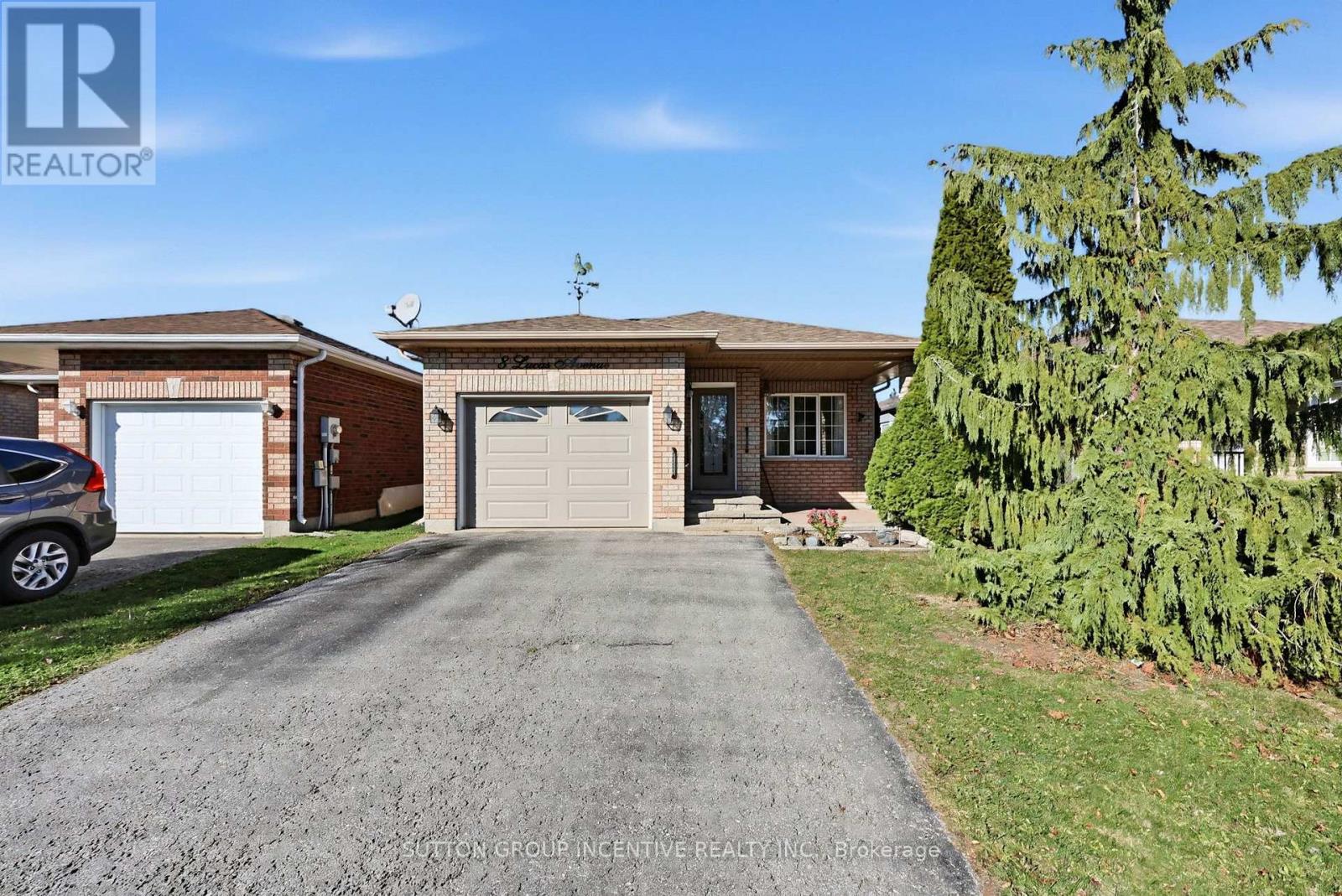 8 Lucas Avenue, Barrie (Holly), Ontario  L4N 9N1 - Photo 1 - S14098350
