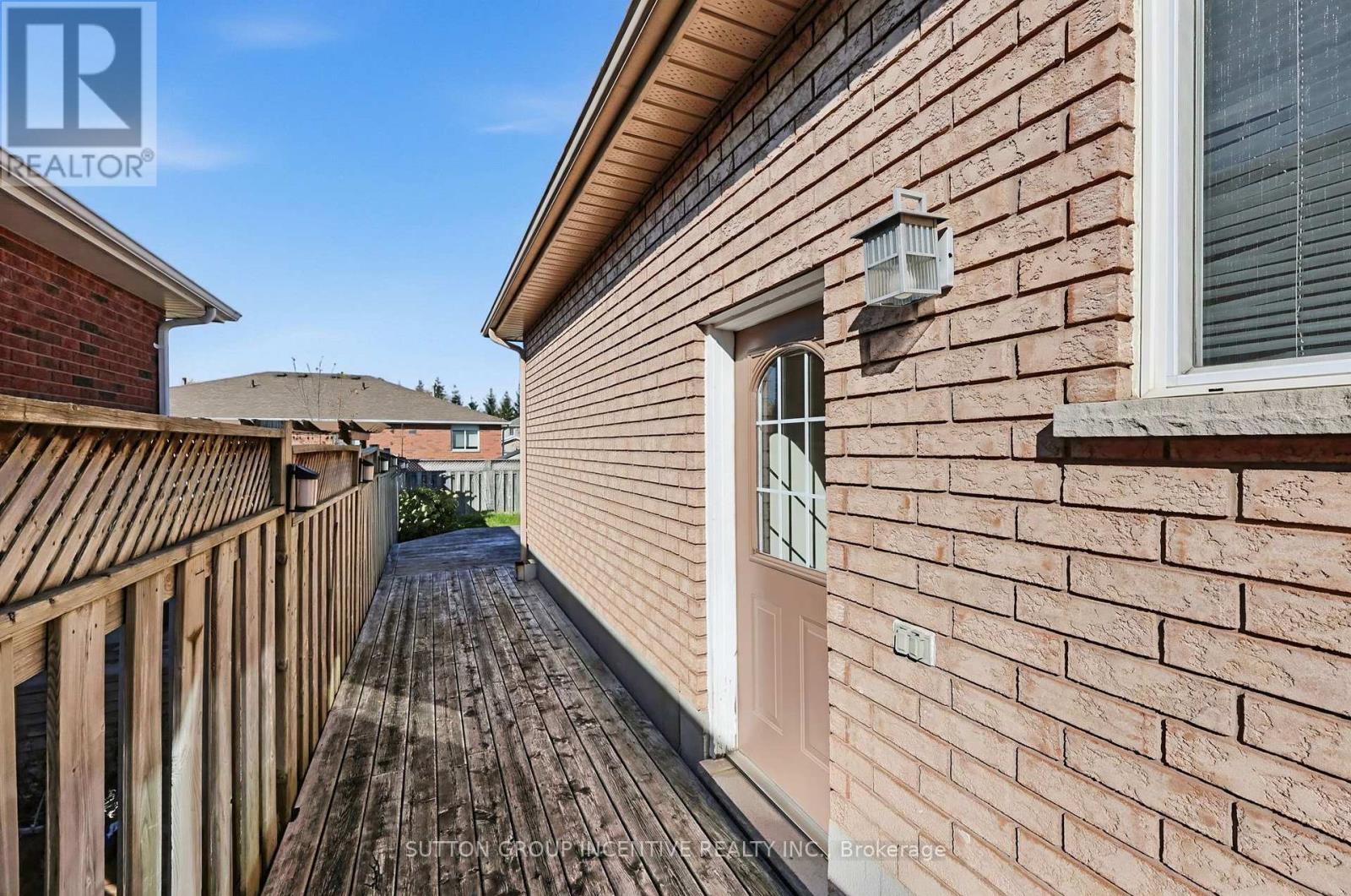8 Lucas Avenue, Barrie (Holly), Ontario  L4N 9N1 - Photo 30 - S14098350