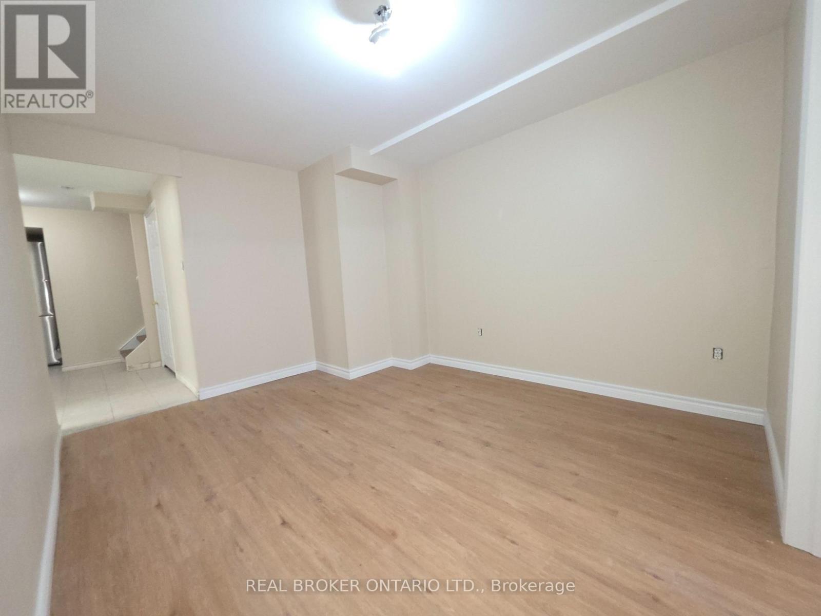 Basement - 922 Ledbury Crescent, Mississauga, Ontario  L5V 2P8 - Photo 2 - W14098226