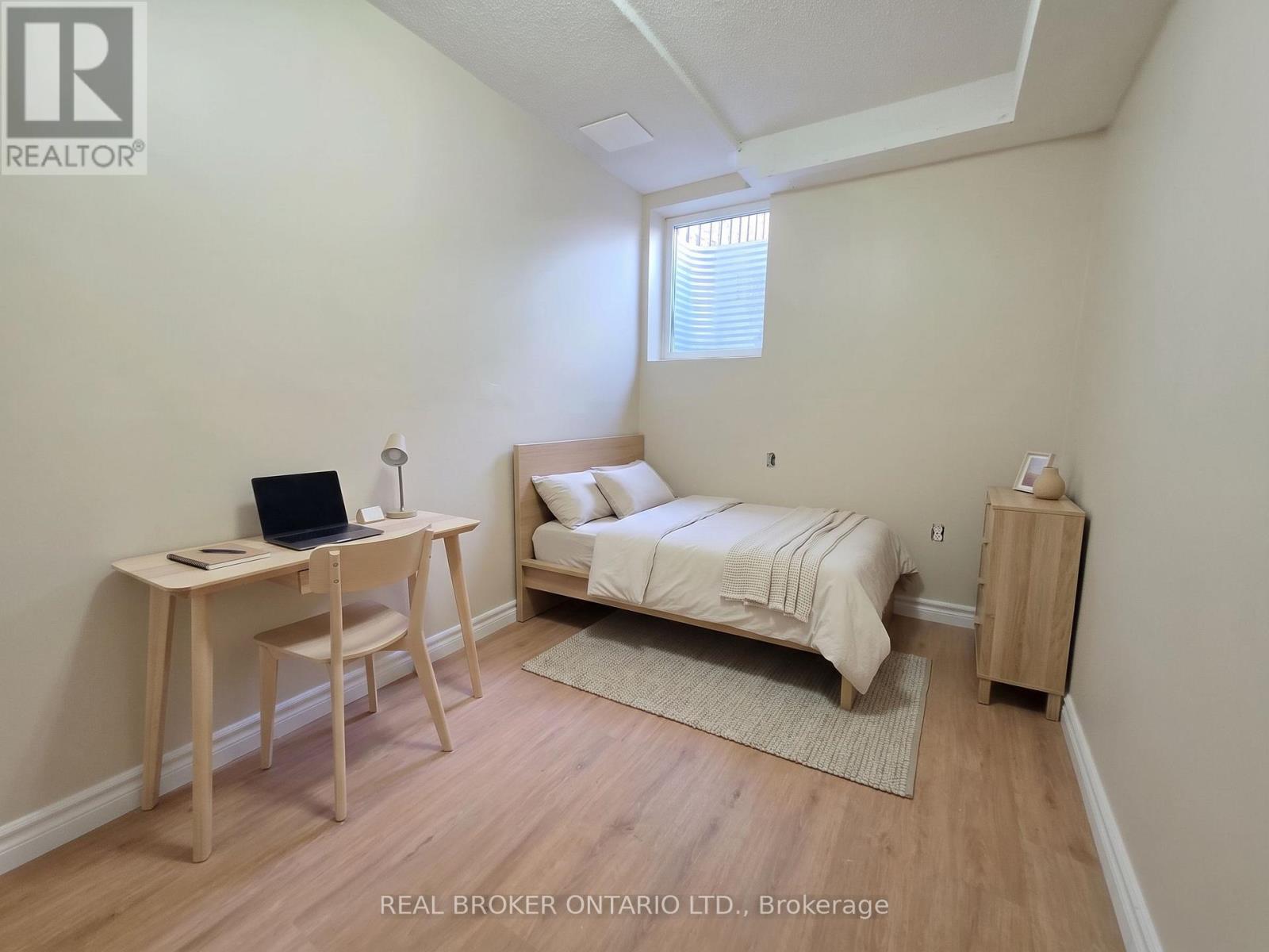 Basement - 922 Ledbury Crescent, Mississauga, Ontario  L5V 2P8 - Photo 3 - W14098226